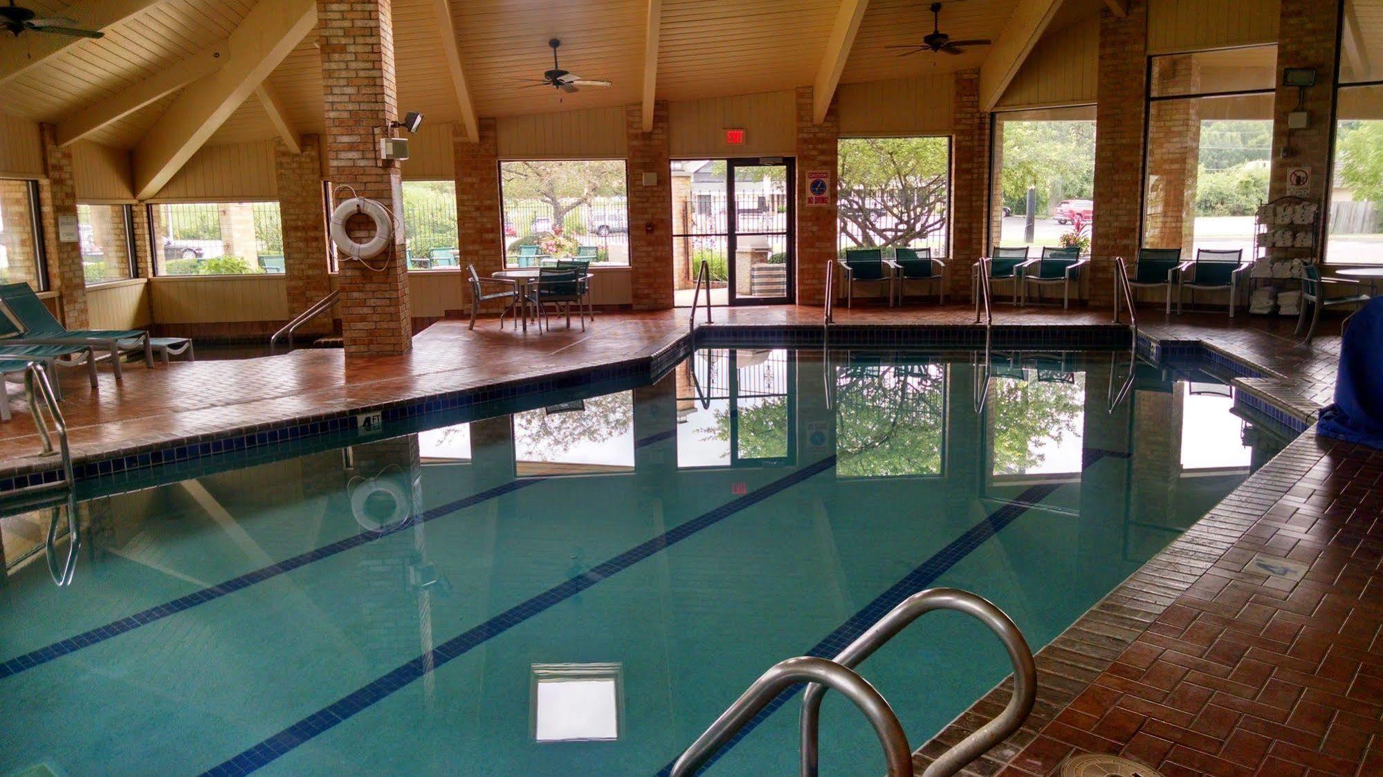 Americinn And By Wyndham Delafield-waukesha-milwaukee 4* Delafield